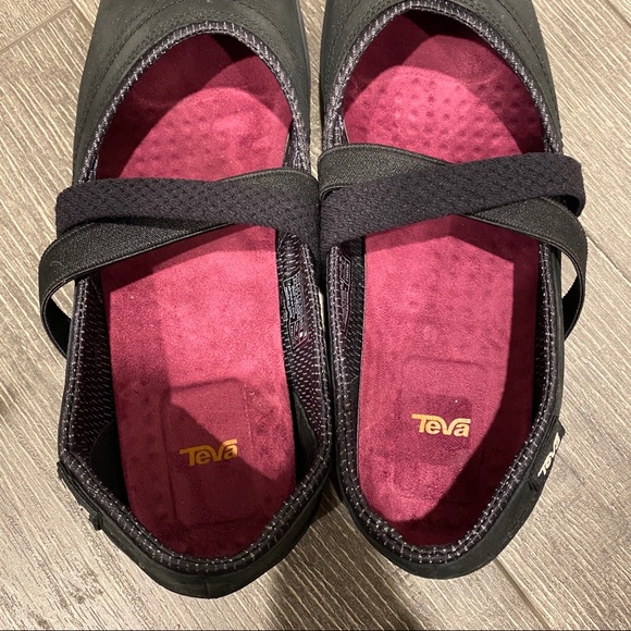 Teva Hydro Life Black Size 9.5 - Picture 4 of 5